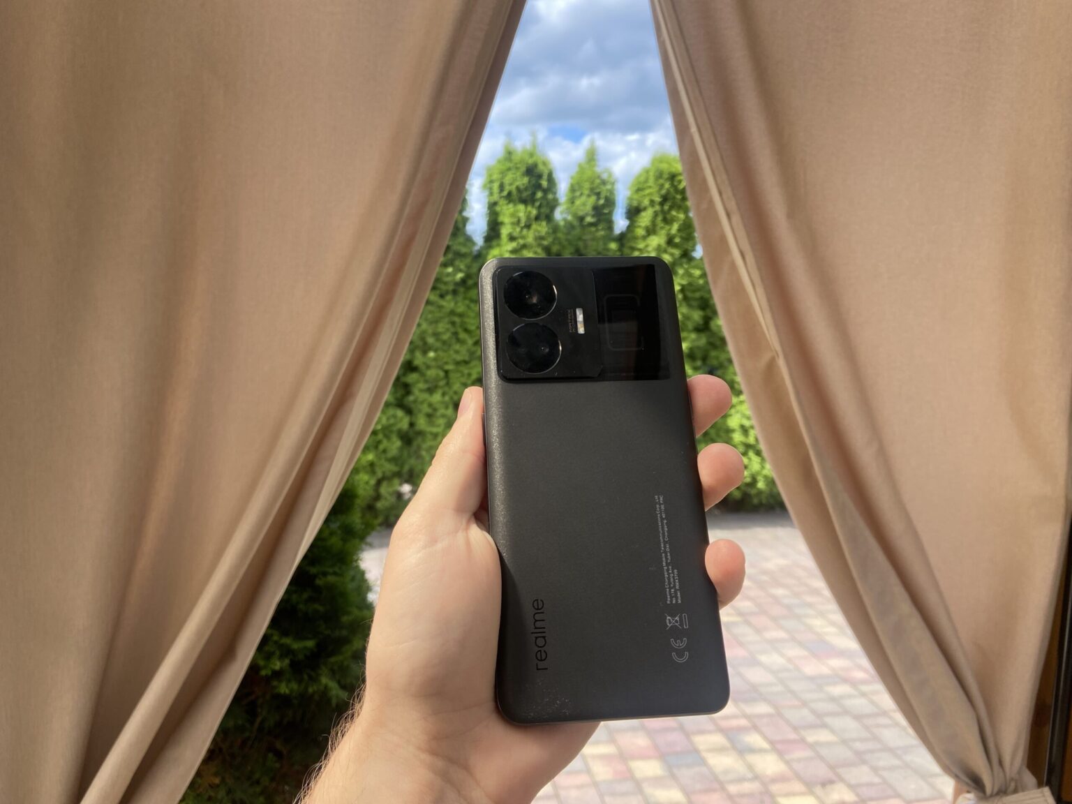 Smartfon realme GT3.