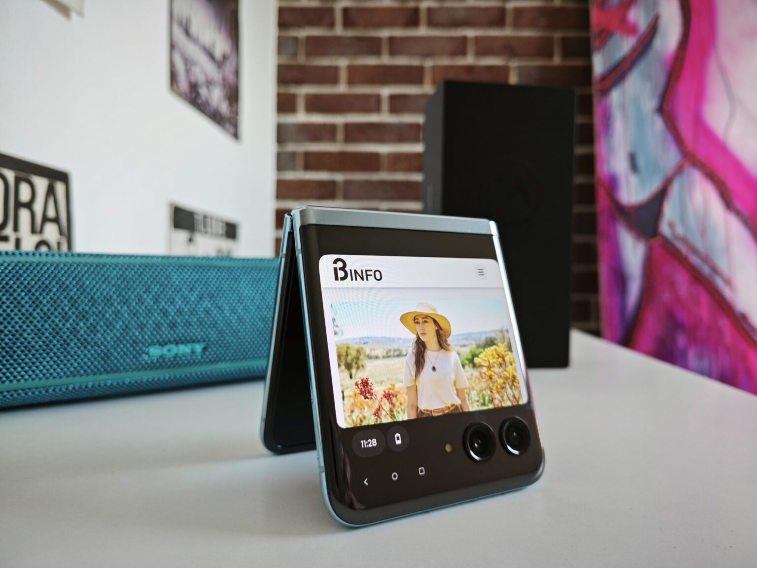 Motorola RAZR 40 Ultra recenzja. Ogromny postęp względem poprzedniego modelu, ale czy to wystarczy, by stać się najlepszym składanym smartfonem na rynku? Motorola RAZR 40 Ultra