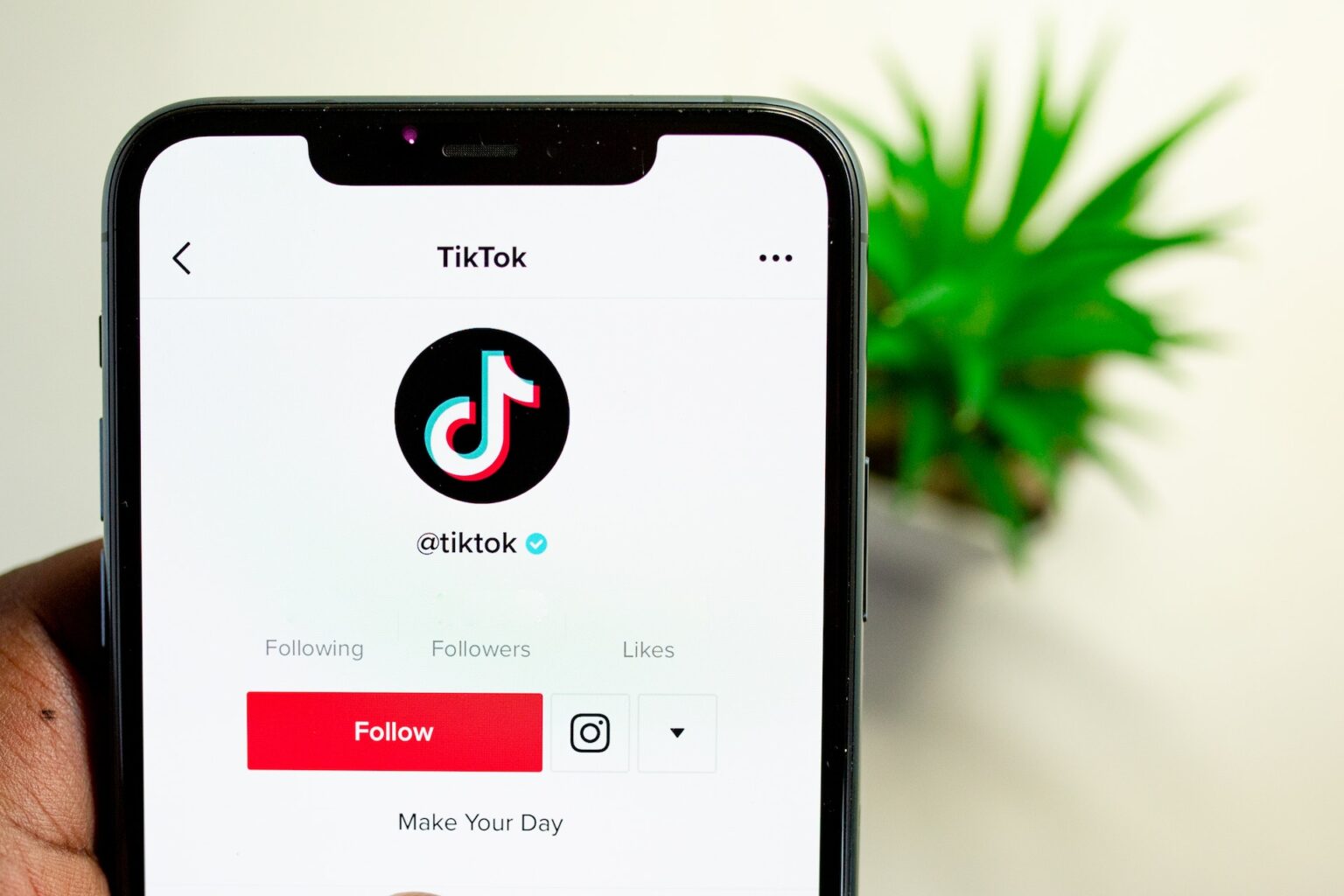 TikTok zapewnia, że zadba o dane europejskich użytkowników. Czy to koniec kontrowersji wokół popularnej aplikacji? Tiktok