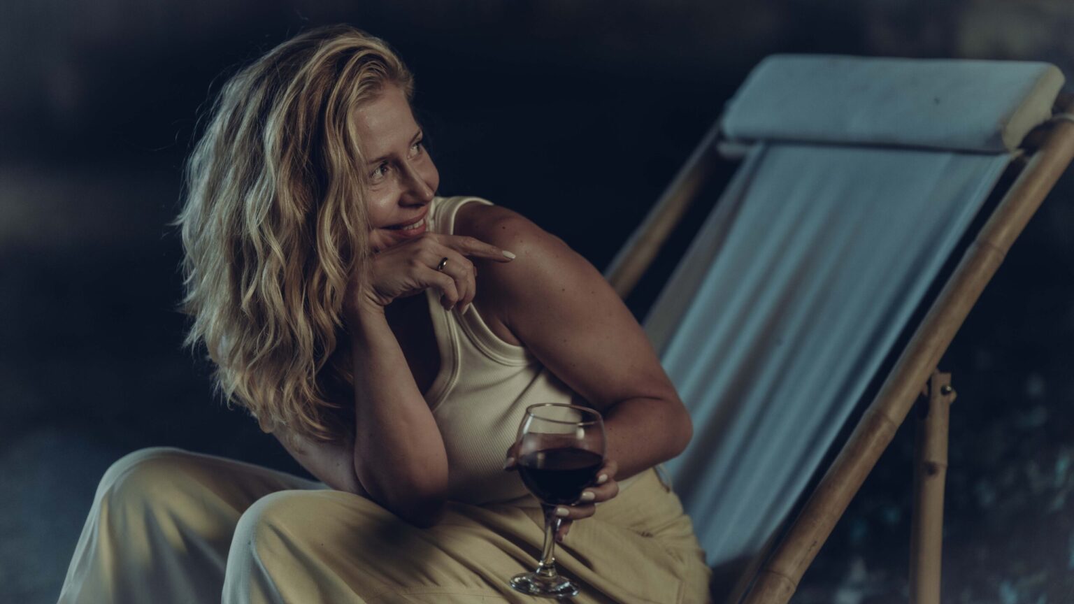 Absolutni debiutanci – czy będzie 2 sezon hitu Netflixa? Kadr z serialu Debiutanci