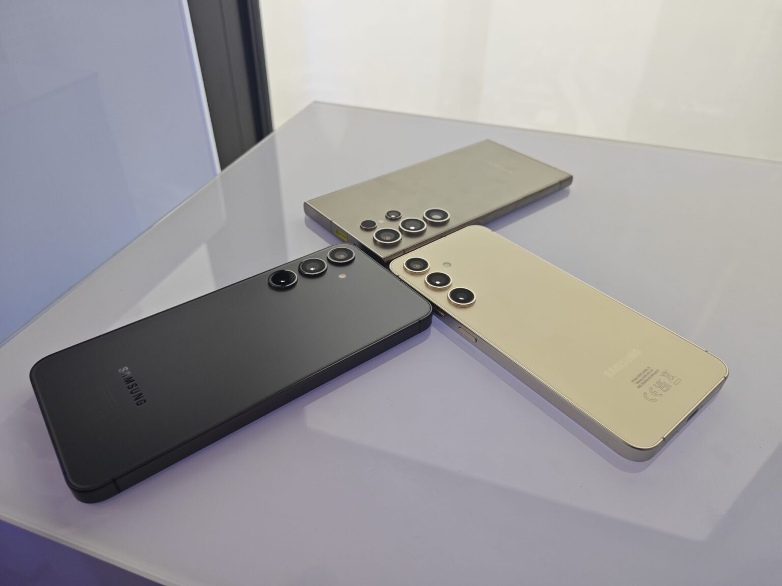 Galaxy S24 we wszystkich kolorach