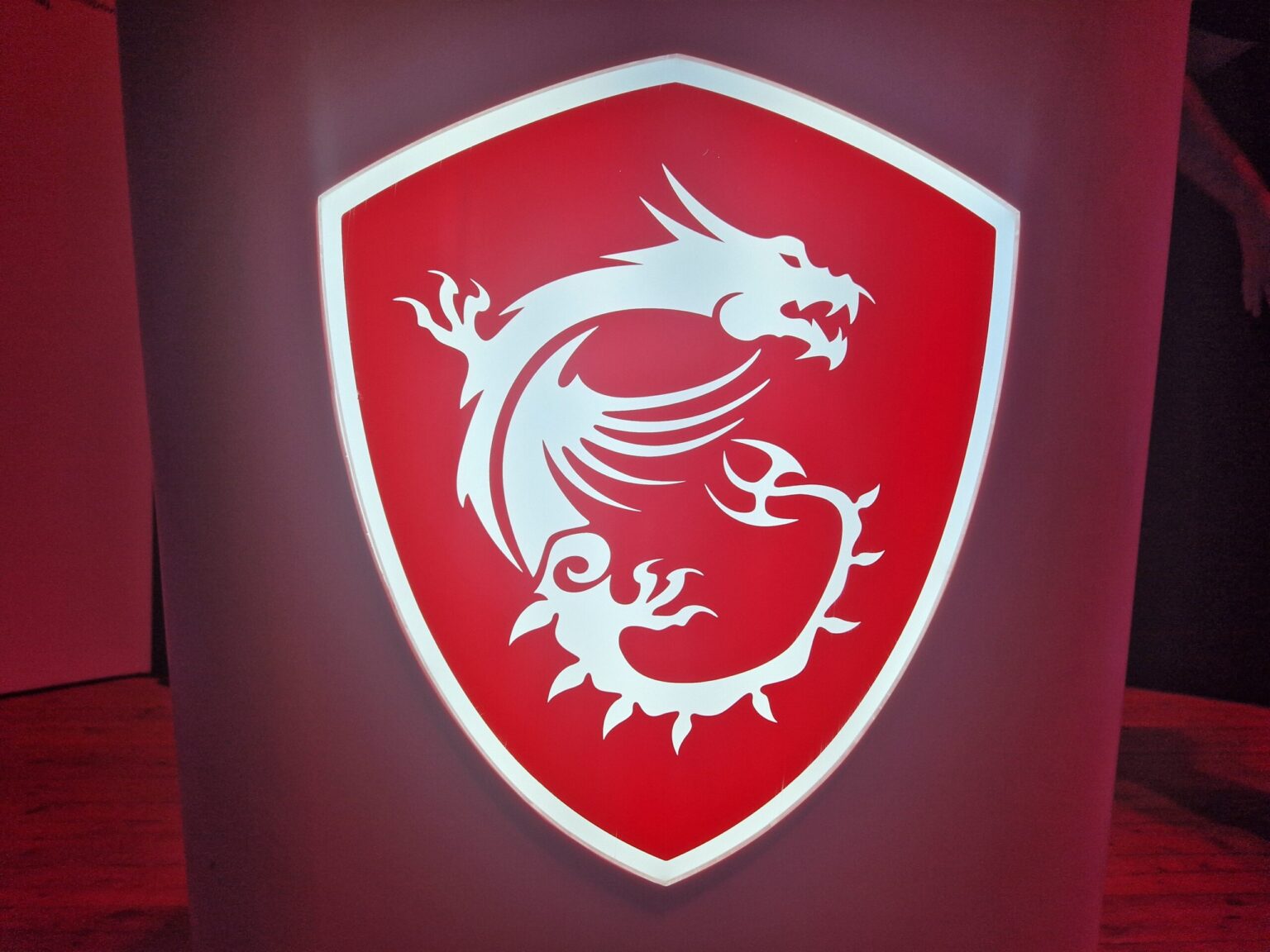 Byłem na imprezie urodzinowej MSI, ale to ja dostałem prezent Logo MSI marka dla graczy