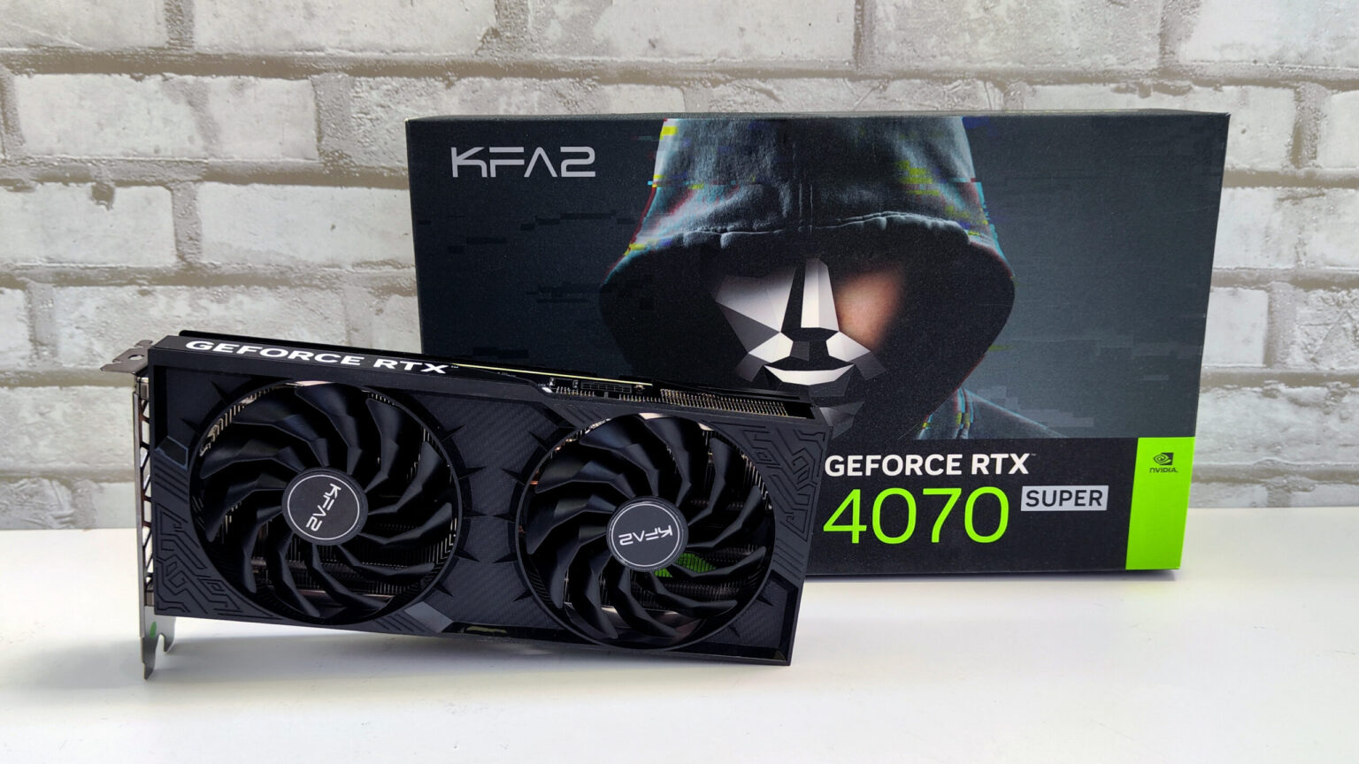 KFA2 RTX 4070 SUPER 1-Click OC 2X PCB karton