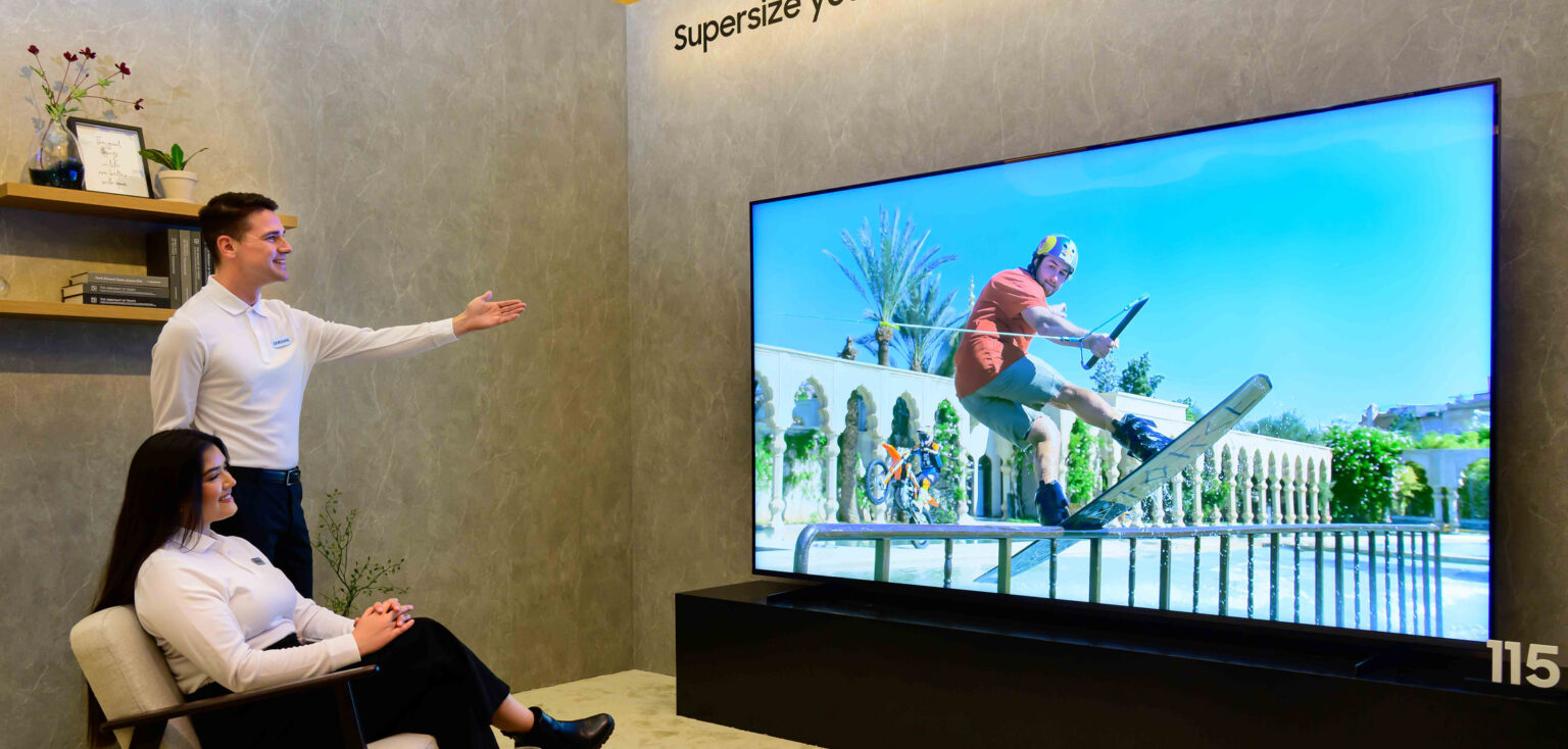 Samsung prezentuje nowe telewizory na 2025 rok. Jeszcze większe i jeszcze lepsze? Telewizor Samsung o przekątnej 115 cali
