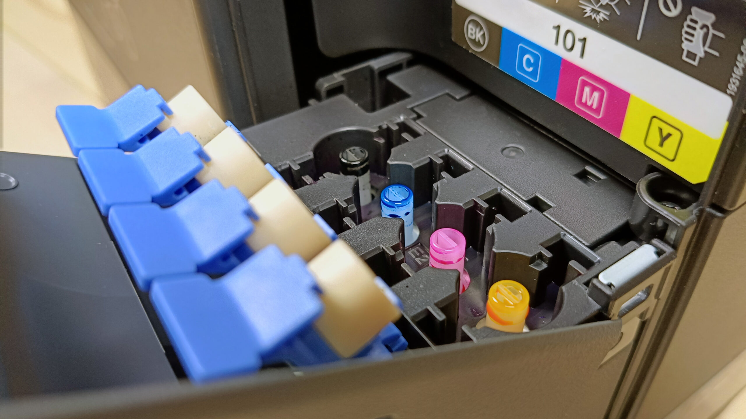 Zbiorniki na tusze w drukarce Epson EcoTank L4360